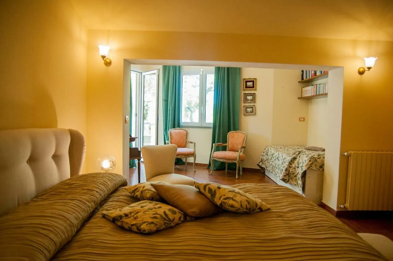B&B La Villa Giardini Naxos 3*,